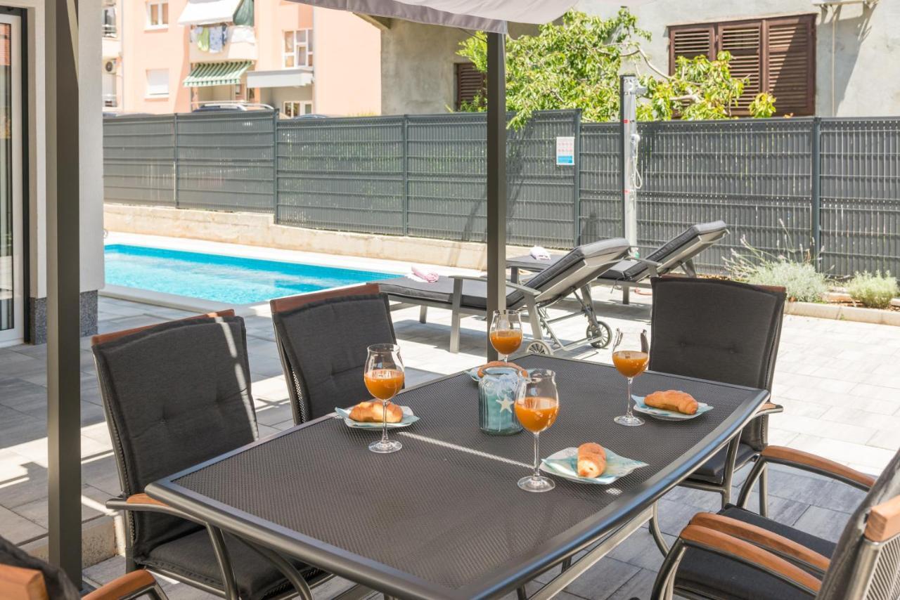 New, Private Heated Swimming Pool, Free Parking, Trogir Centar Daire Dış mekan fotoğraf
